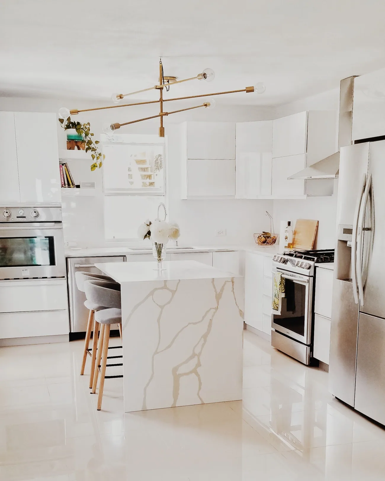 Timeless Panache kitchen with warm neutral cabinetry